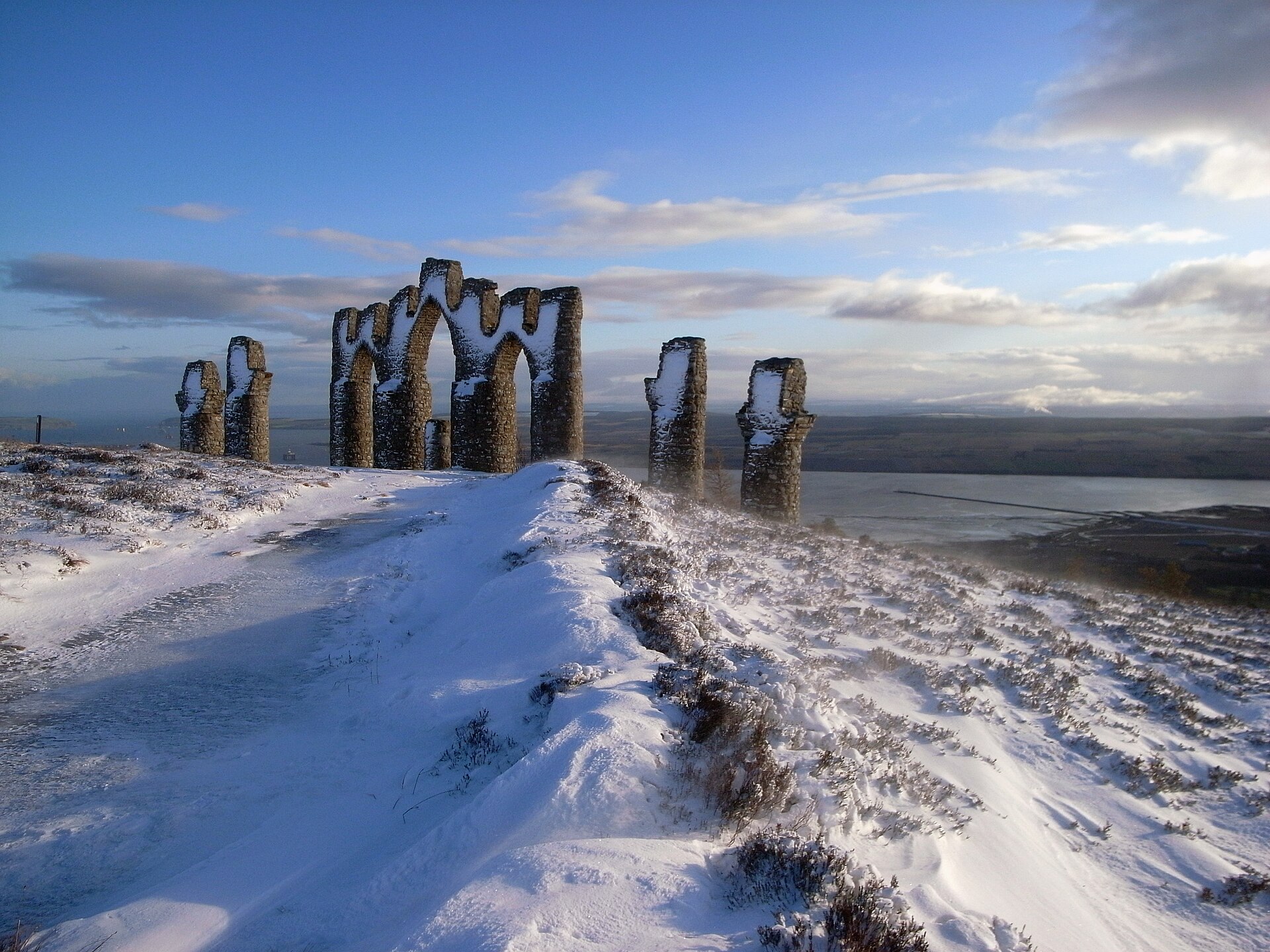 Fyrish Monument from the Boath road
