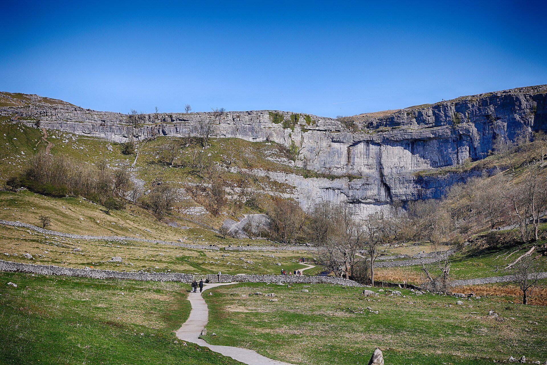 Malham Cove, Gordale Scar and Janet's Foss Circuit
