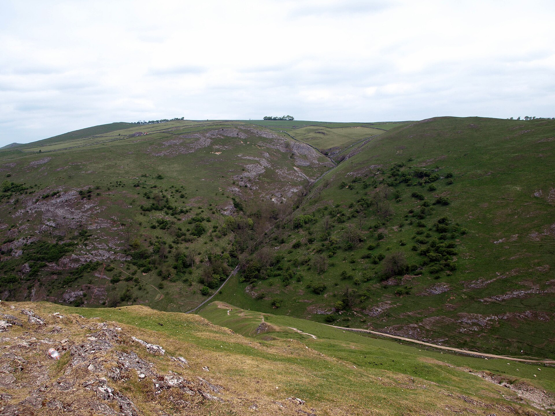 Thorpe Cloud and the Dovedale Stepping Stones