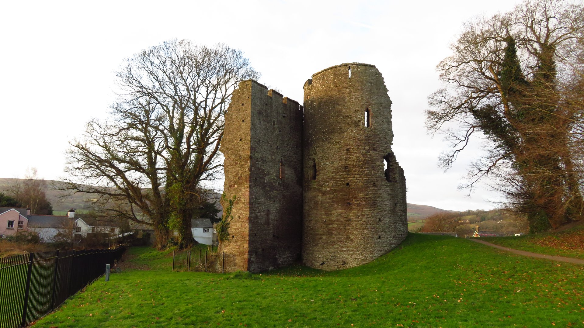 Crickhowell